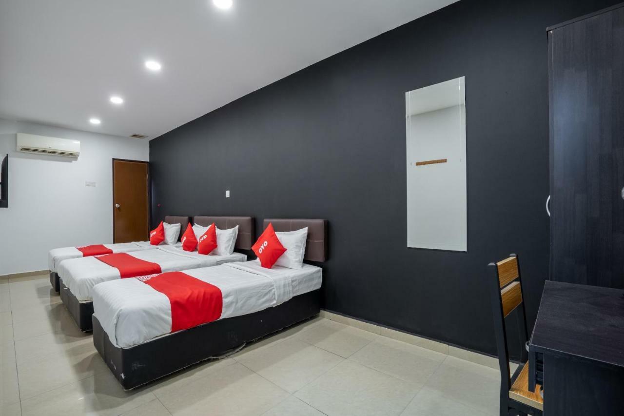 Oyo 1167 Rest And Go Hotel Klang Exteriér fotografie