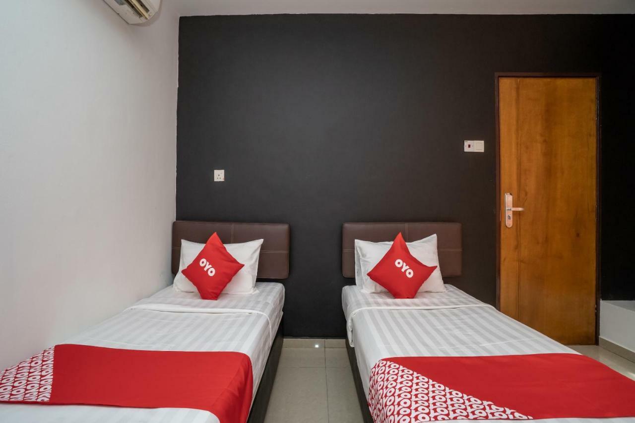 Oyo 1167 Rest And Go Hotel Klang Exteriér fotografie