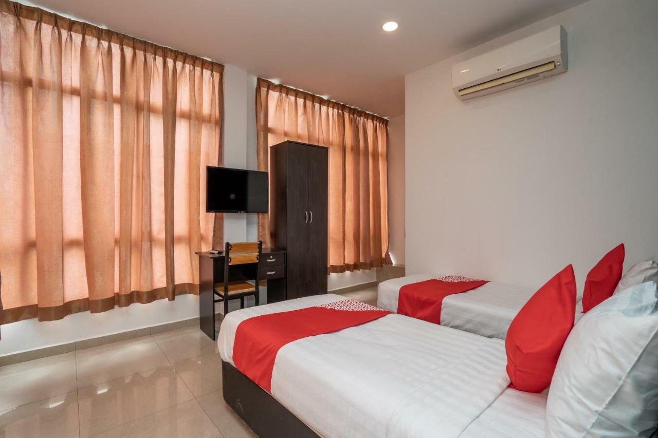 Oyo 1167 Rest And Go Hotel Klang Exteriér fotografie
