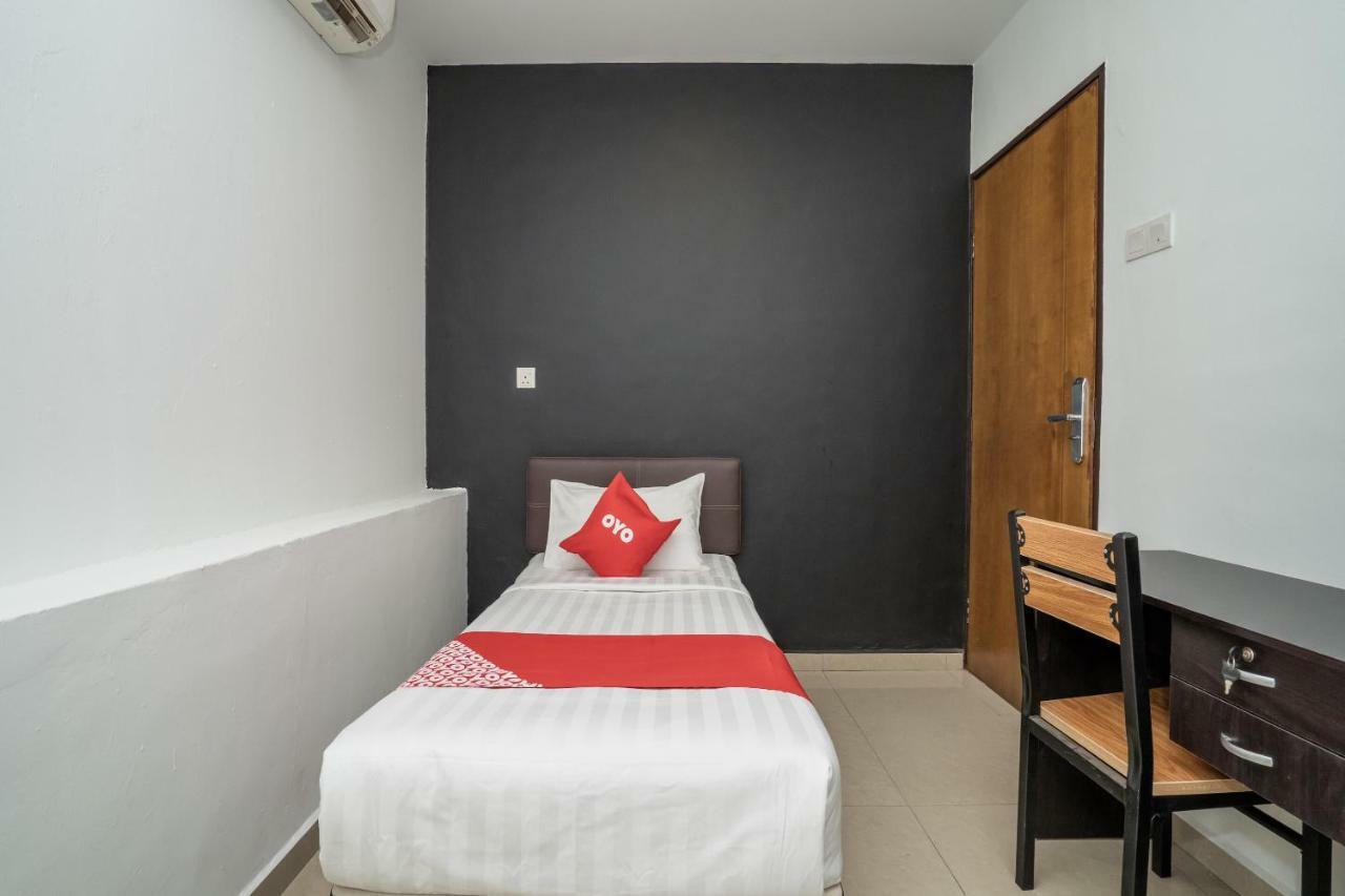 Oyo 1167 Rest And Go Hotel Klang Exteriér fotografie